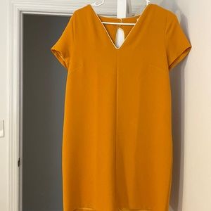 Dress color mustard excellent condition